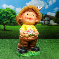 Садовая фигура "Мальчик с цветами" 20х25х46см Садовая фигура "Мальчик с цветами" 20х25х46см