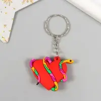 Брелок резина "Пятнистая змея обвивает сердце" 4х3,5 см