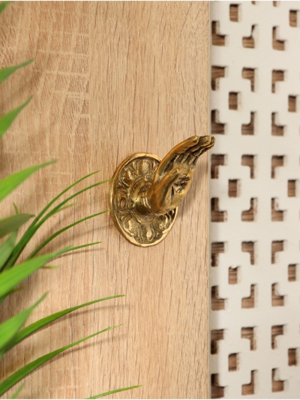 Крючок бронза "Рука" 6х4х3 см