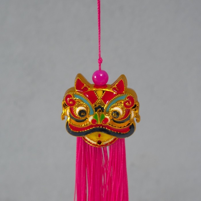 Подвеска текстиль, пластик Подвеска текстиль, пластик "Китайский лев" ярко-розовая 2х4х14 см