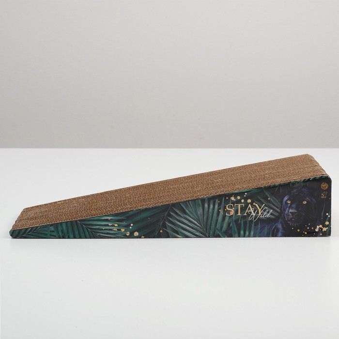Когтеточка из картона с кошачьей мятой Stay wild, треугольная, 45 × 18 × 9 см Когтеточка из картона с кошачьей мятой Stay wild, треугольная, 45 × 18 × 9 см