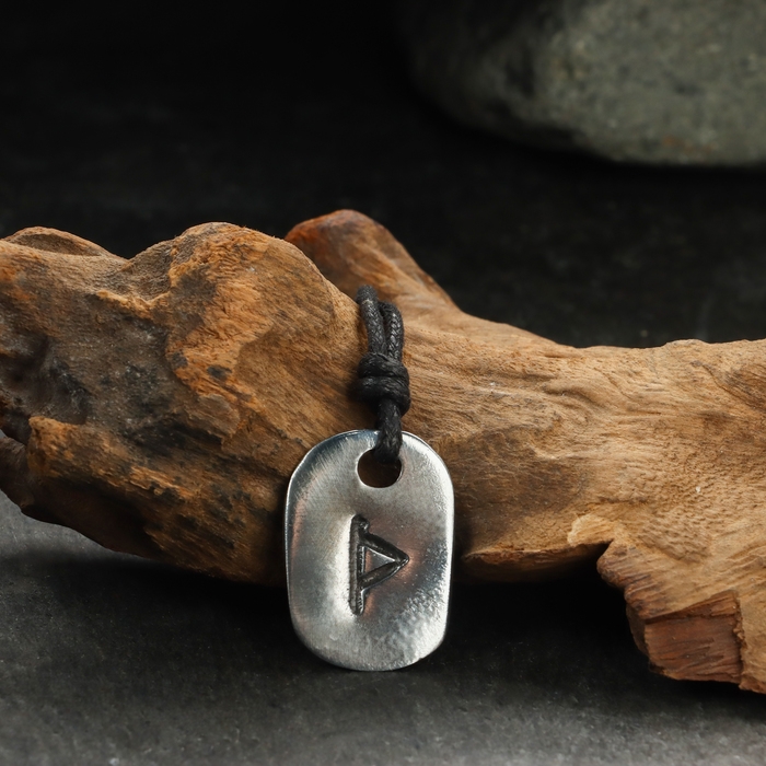 Амулет Амулет "Скандинавские Руны", руна ТУРИСАЗ, 21х29мм, металлический