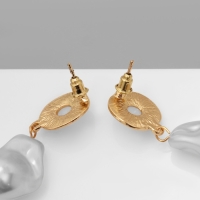 Серьги с жемчугом &laquo;Абстракция&raquo; крупная бусина, цвет золото