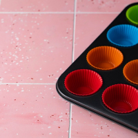 Форма для выпечки Доляна &laquo;Силикон плюс&raquo;, 35&times;26,5&times;2,5 см, 12 ячеек, силиконовые вкладки, антипригарное покрытие, цвет формочек МИКС