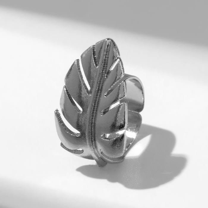 Кольцо &laquo;Лист&raquo; объём, цвет серебро, безразмерное