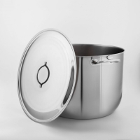 Кастрюля цельнотянутая «Профи», 50 л, d=45 см, металлическая крышка Кастрюля цельнотянутая «Профи», 50 л, d=45 см, металлическая крышка