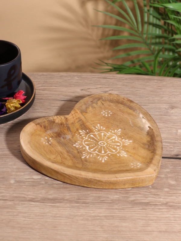 Блюдо в форме сердца &laquo;Пряник&raquo;, дерево манго, 20.5&times;20&times;2.3 см