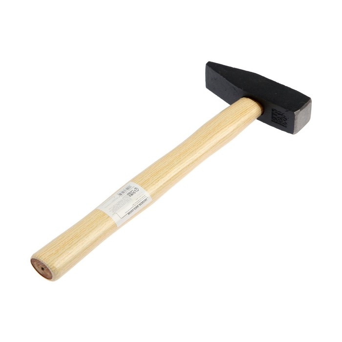 Молоток слесарный ЛОМ, квадратный боек, деревянная рукоятка, 600 г Молоток слесарный ЛОМ, квадратный боек, деревянная рукоятка, 600 г