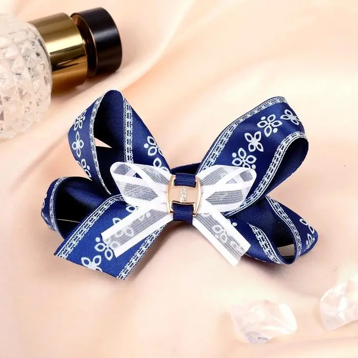 Резинка для волос &laquo;Школьница&raquo;, бант цветочный орнамент, 8 см, бело-синяя