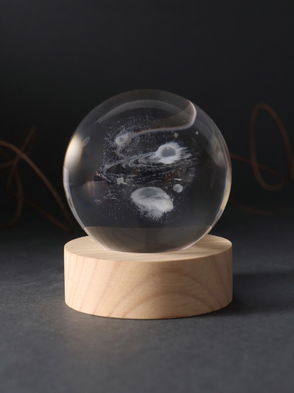 Сувенир стекло подсветка "Шар. Космос" d=6 см подставка дерево, USB