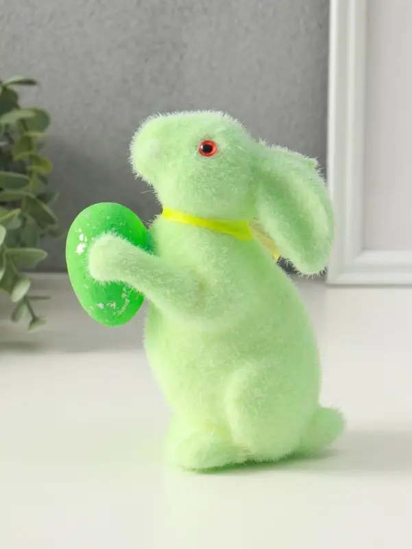 Сувенир пасхальный "Мятный заяц с пасхальным яйцом" 6х11х15,5 см