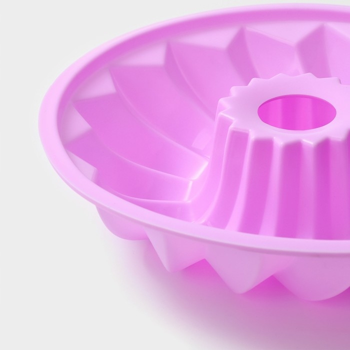 Форма для выпечки Доляна &laquo;Немецкий кекс. Заварное&raquo;, силикон, d=22,5 см, цвет сиреневый