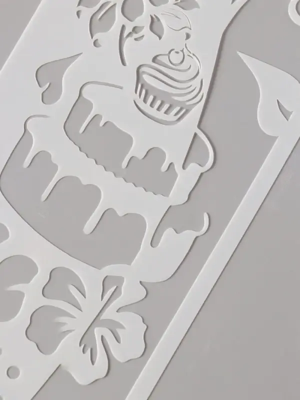 Трафарет бордюрный пластик "Торт с цветами" 10х30 см