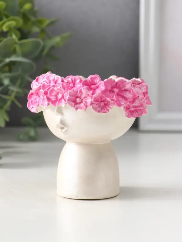 Подсвечник для тонкой свечи &laquo;Девочка в венке малая&raquo;, 7.5&times;9&times;8 см, перламутр