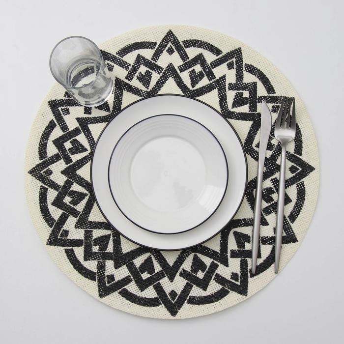 Салфетка сервировочная &laquo;Звезда&raquo;, 38&times;38 см, цвет бело-чёрный