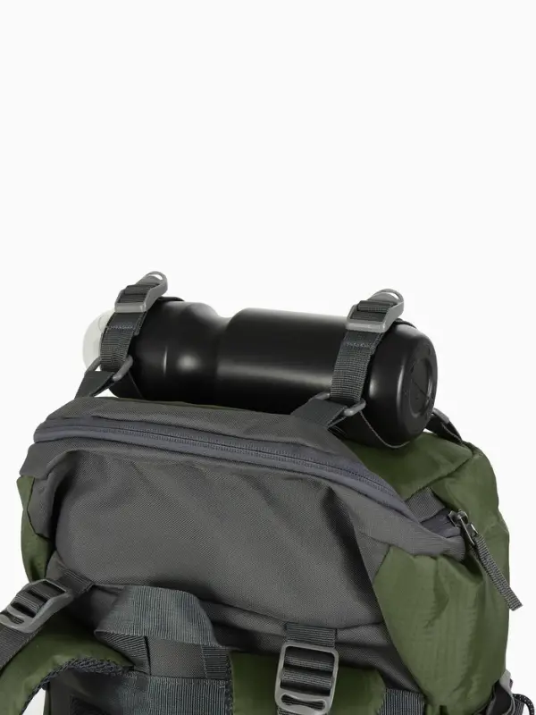 Рюкзак тур 65+5л, 30*20*53, отдел на шнурке, 5нар+2вн кармана, цвет хаки