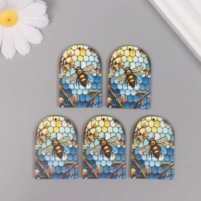 Декор для творчества дерево "Пчела и соты. Витраж" 4,4х3х0,3 см