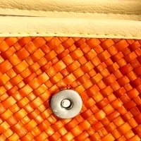 Сумка плетёная на застёжке из пандана 35х12х40 см, бежево-оранжевый