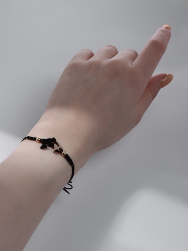 Браслет ассорти на нити &laquo;Дельфинчик&raquo; на нити, цвет чёрный в золоте