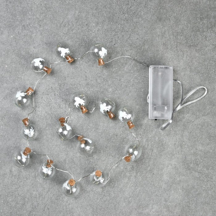 Гирлянда &laquo;Нить&raquo; 1.6 м с насадками &laquo;Шарики с оленем&raquo;, IP20, серебристая нить, 15 LED, свечение тёплое белое, ААх2