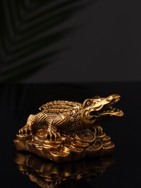 Фигура "Крокодил на деньгах" 12х10х8 см, бронза