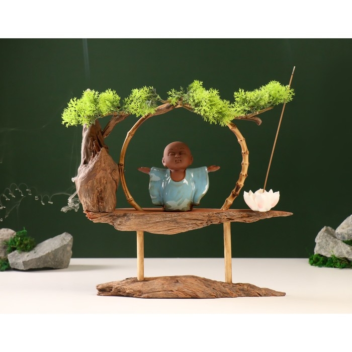 Сувенир дерево, фарфор "Маленький Будда в голубом" с подставкой для благовонии 35х35х9,5 см