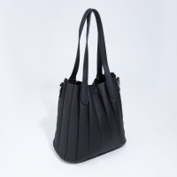 Сумка-тоут на магните, длинный ремень, цвет чёрный