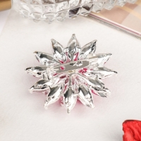 Брошь &laquo;Цветок&raquo; хризантема, цвет малиновый в серебре