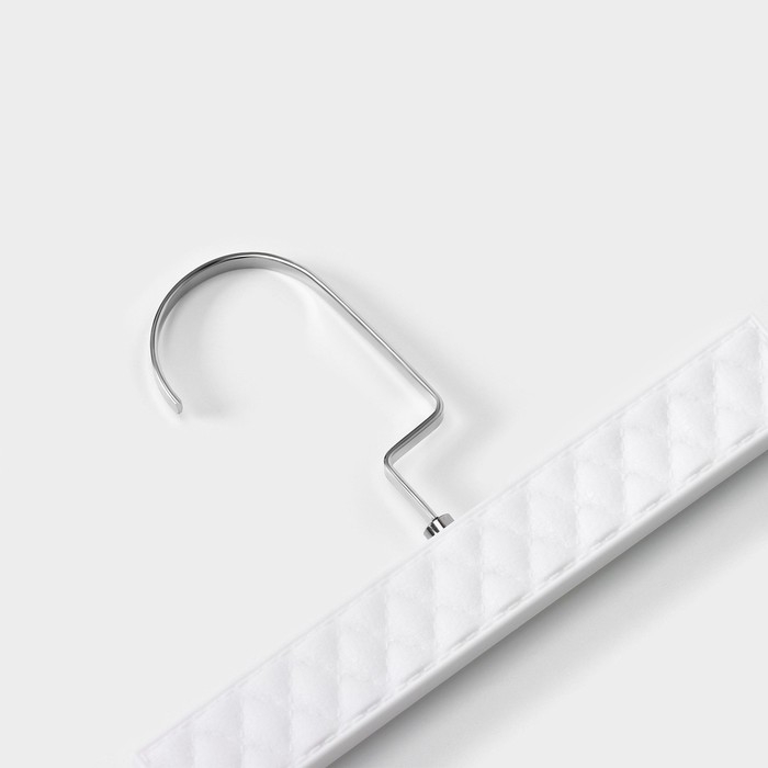 Вешалки для брюк и юбок LaDо́m Eliot, 29&times;15 см, 3 шт, с зажимами, цвет белый