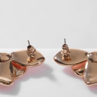 Серьги эмаль &laquo;Цветок&raquo; половинка, цвет розовый в золоте