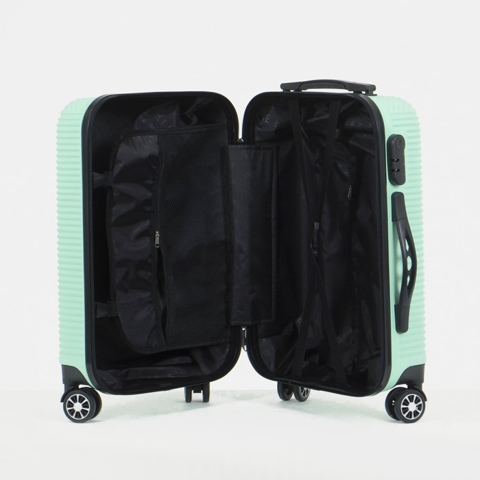 Чемодан малый 36 л (S), «Фабрика КАРТЕКС», отдел на молнии, кодовый замок, 4 колеса, цвет мятный Чемодан малый 36 л (S), «Фабрика КАРТЕКС», отдел на молнии, кодовый замок, 4 колеса, цвет мятный