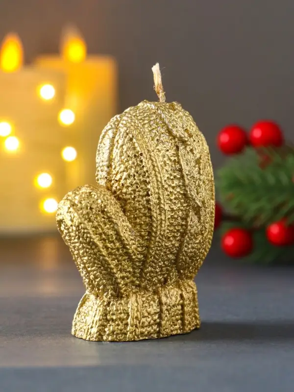 Свеча "Варежка", лак золото