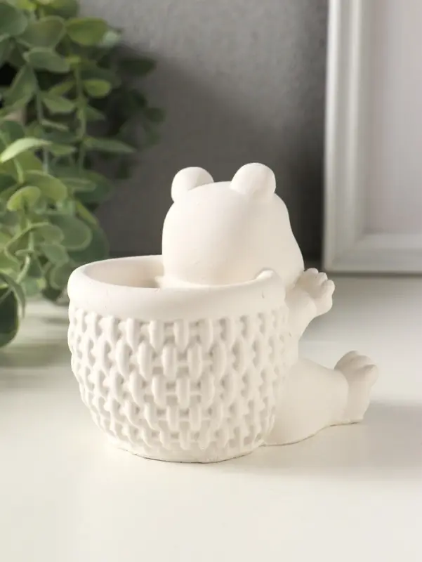 Подставка для мелочей &laquo;Медведь с корзинкой&raquo; 9&times;10&times;8 см, гипс