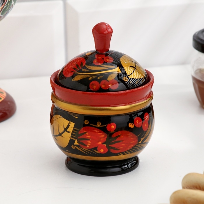 Солонка &laquo;Ягодка&raquo;, с крышкой, большая, 10&times;8 см, хохлома