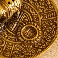 Подставка под благовония "Слоник на тарелке" латунь 7 см