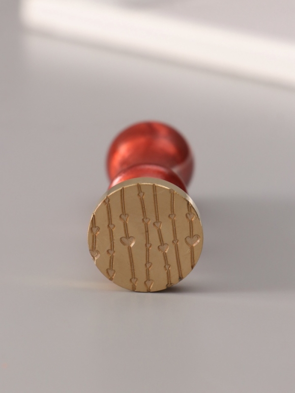 Печать для сургуча с пластиковой ручкой Печать для сургуча с пластиковой ручкой "Сердечки на нитях" 6,3х2,5х2,5 см