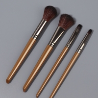 Набор кистей д/макияж 4 предмета 15,5(±1)см нейлон/пластик карт подложка/PVC-коробка QF Набор кистей д/макияж 4 предмета 15,5(±1)см нейлон/пластик карт подложка/PVC-коробка QF