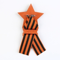 Значок деревянный с лентой &laquo;9 мая, звезда&raquo;, 6 х 7,5 см, георгиевская лента