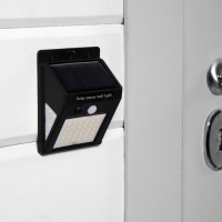 Садовый светильник на солнечной батарее с датчиком движения, накладной, 9.5 &times; 12.5 &times; 5 см, 40 LED, свечение белое