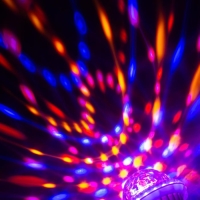 Световой прибор &laquo;Вокруг сферы&raquo; 12 см, Е27, динамик, пульт ДУ, свечение RGB