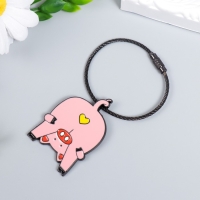 Брелок металл на тросе "Поросёнок, сердечко на попе" эмаль 5,1х3,5 см Брелок металл на тросе "Поросёнок, сердечко на попе" эмаль 5,1х3,5 см