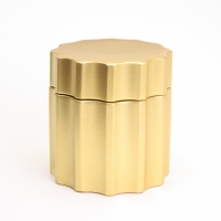 Свеча в подсвечнике из гипса с крышкой с широкими гранями, 7,5х8,5см, золото