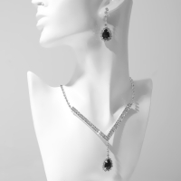 Набор 2 предмета: серьги, колье «Элит» капли треугольник, цвет чёрно-белый в серебре Набор 2 предмета: серьги, колье «Элит» капли треугольник, цвет чёрно-белый в серебре