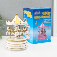 Сувенир пластик музыкальный механический "Карусель - лошадки" белый 10,5х10,5х17,5 см