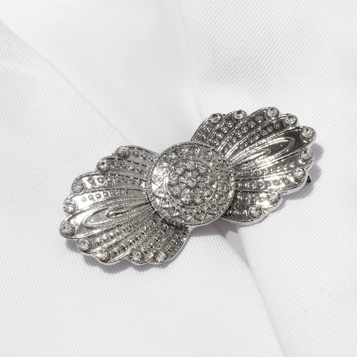 Зажим для кардигана &laquo;Перья&raquo;, цвет белый в серебре