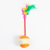 Шар-погремушка сизалевый с перьями, 4.5 см, оранжевый Шар-погремушка сизалевый с перьями, 4.5 см, оранжевый