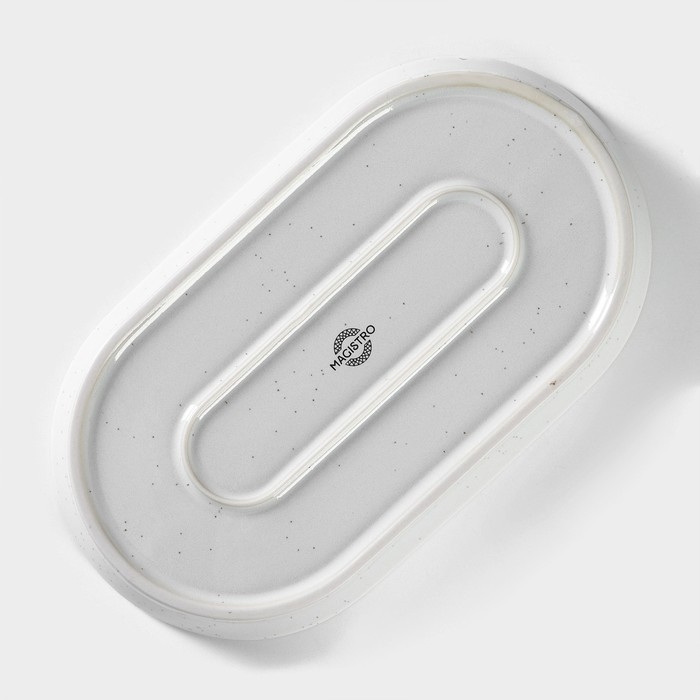 Блюдо фарфоровое овальное Magistro Urban, 450 мл, 24&times;13,7&times;2,7 см, цвет белый