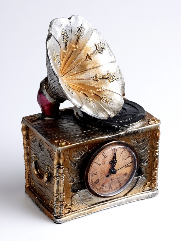 Часы настольные интерьерные, &laquo;Граммофон&raquo;, на батарейках, 15.5&times;9.5&times;24.5 см, d-7 см