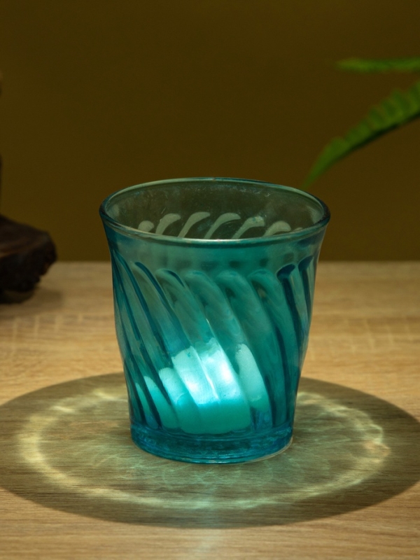 Подсвечник для чайной свечи 8х8х8,5 см