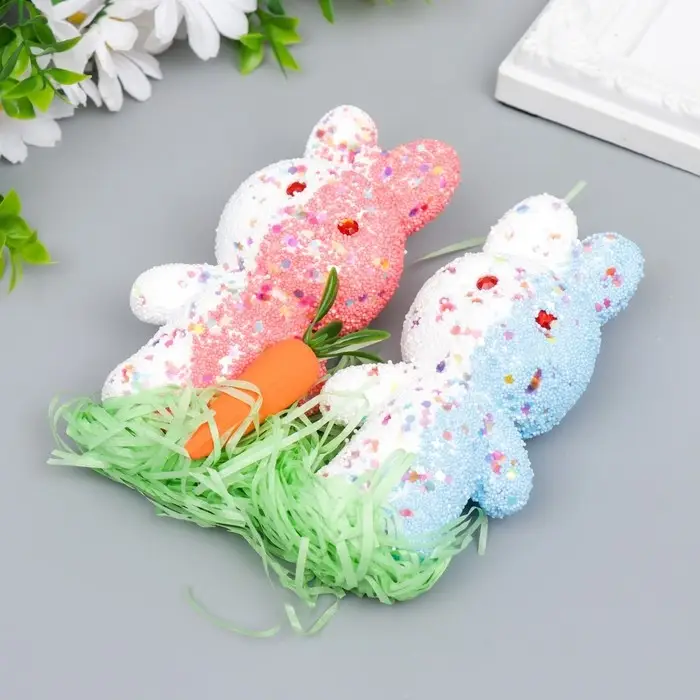 Пасхальный декор &laquo;Зайчата в посыпке с морковкой и травкой&raquo;, набор: розовый, голубой, 12 см, настольная фигурка